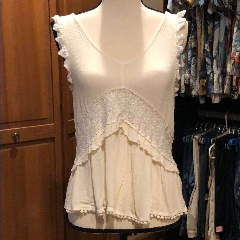 AEROPOSTAL. Womens white sleeveless top